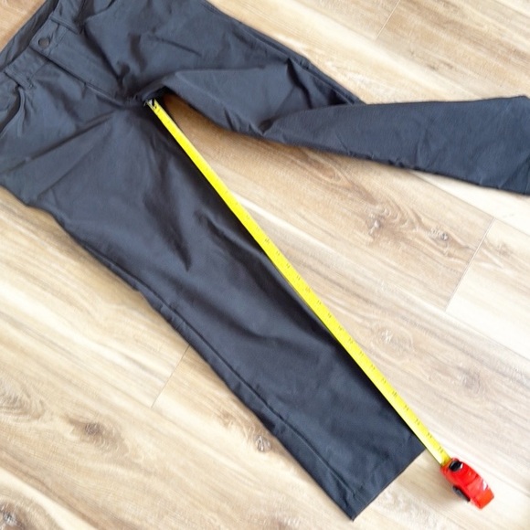 Lululemon Black Stretch Straight
Leg Mid Rise Pants Size 30 - Picture 6 of 12